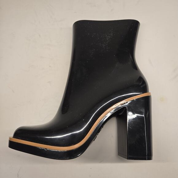 Melissa Classic Chunky Heel Waterproof Rain Boot in Black & Tan, US 8, EU 39 - Picture 2 of 10